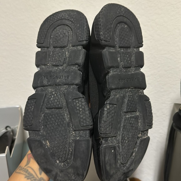 BALENCIAGA SPEED RUNNERS GRAFFITI - Picture 10 of 11